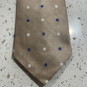 Charles Tyrwhitt beige silk tie with white/ blue polka dots
